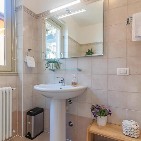 Jewel Of Varenna شقة Perledo